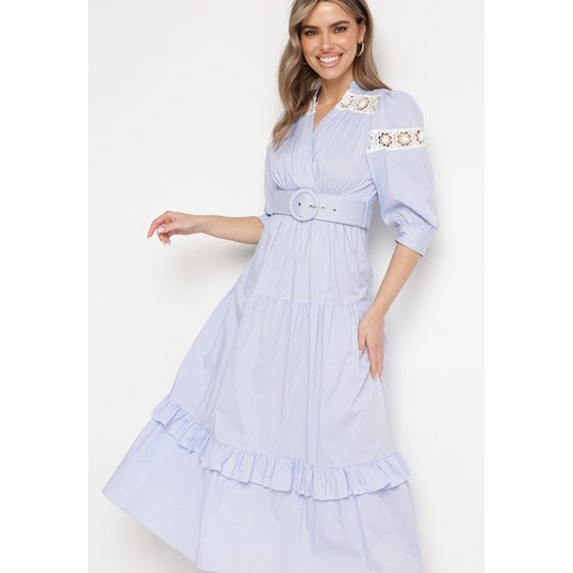 Jasnoniebieska Sukienka z Kopertowym Dekoltem o Rozkloszowanym Kroju z Paskiem Latavia ze sklepu Born2be Odzież w kategorii Sukienki - zdjęcie 171358356