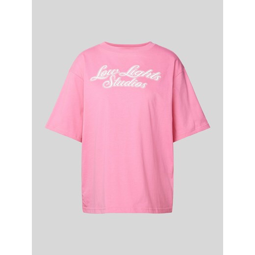 T-shirt o kroju relaxed fit z wyhaftowanym logo model ‘SHUTTER’ ze sklepu Peek&Cloppenburg  w kategorii Bluzki damskie - zdjęcie 171364497