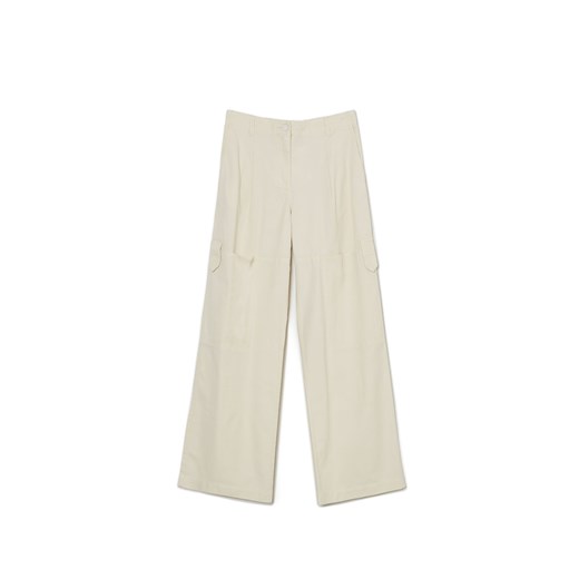 Cropp - Kremowe spodnie straight - kremowy ze sklepu Cropp w kategorii Spodnie damskie - zdjęcie 171372598