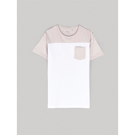 GATE Bawełniana koszulka z kieszenią 11Y ze sklepu gateshop w kategorii T-shirty chłopięce - zdjęcie 171374478
