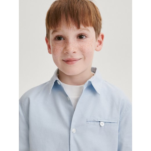 Reserved - Bawełniana koszula regular fit - jasnoniebieski ze sklepu Reserved w kategorii Koszule chłopięce - zdjęcie 171425848
