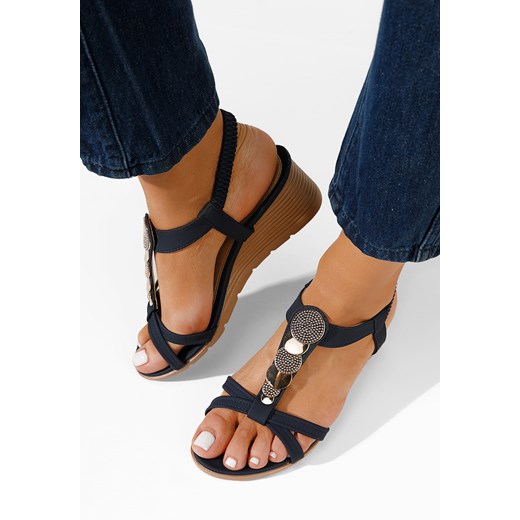 Granatowe sandały na koturnie Floretia ze sklepu Zapatos w kategorii Sandały damskie - zdjęcie 171435168