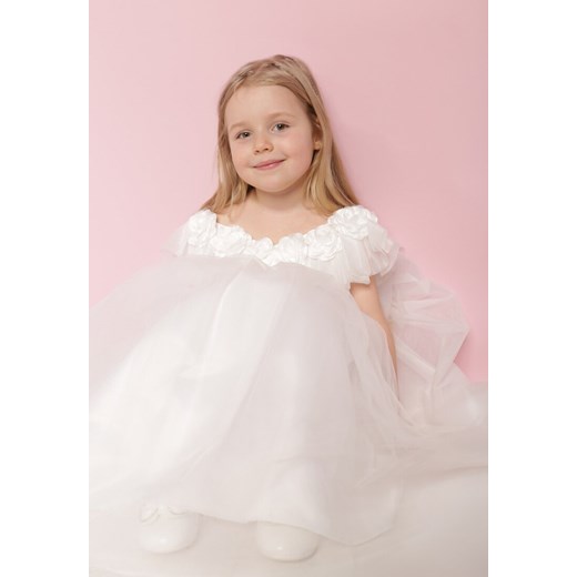 Biała Tiulowa Sukienka z Falbankami i Marszczoną Gumką na Plecach Ulyana 122 promocyjna cena Born2be Odzież