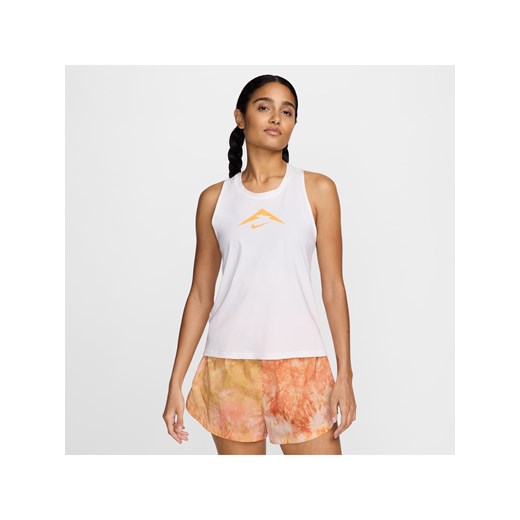 Damska koszulka bez rękawów do biegania z grafiką Dri-FIT Nike Trail - Biel ze sklepu Nike poland w kategorii Bluzki damskie - zdjęcie 171447528