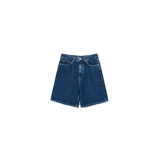 Cropp - Ciemnoniebieskie jeansowe bermudy - niebieski ze sklepu Cropp w kategorii Szorty - zdjęcie 171454626