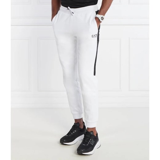 EA7 Spodnie dresowe | Regular Fit ze sklepu Gomez Fashion Store w kategorii Spodnie męskie - zdjęcie 171506075