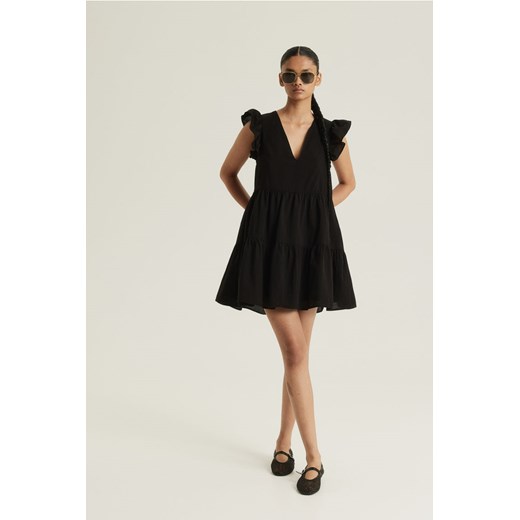 Sukienka H & M na wiosnę mini czarna z dekoltem v 