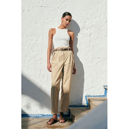 H & M - Spodnie z talią paper bag - Beżowy ze sklepu H&M w kategorii Spodnie damskie - zdjęcie 171537498