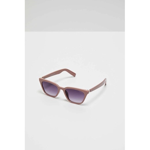 Okulary przeciwsłoneczne o kocim kształcie beżowe ze sklepu 5.10.15 w kategorii Okulary przeciwsłoneczne damskie - zdjęcie 171545925