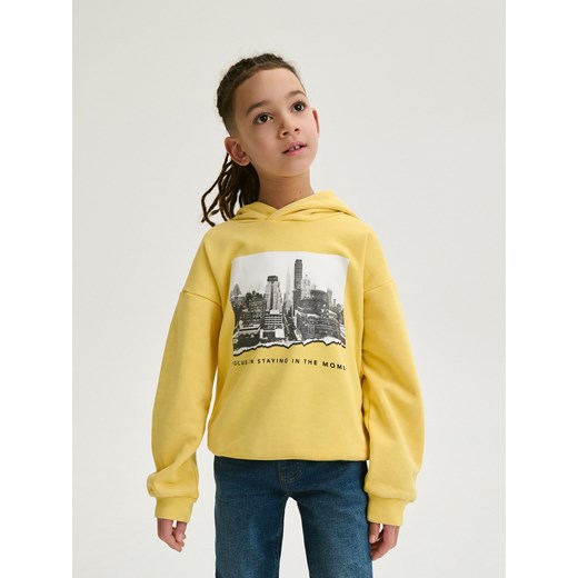 Reserved - Bluza z kapturem - żółty ze sklepu Reserved w kategorii Bluzy chłopięce - zdjęcie 171547245