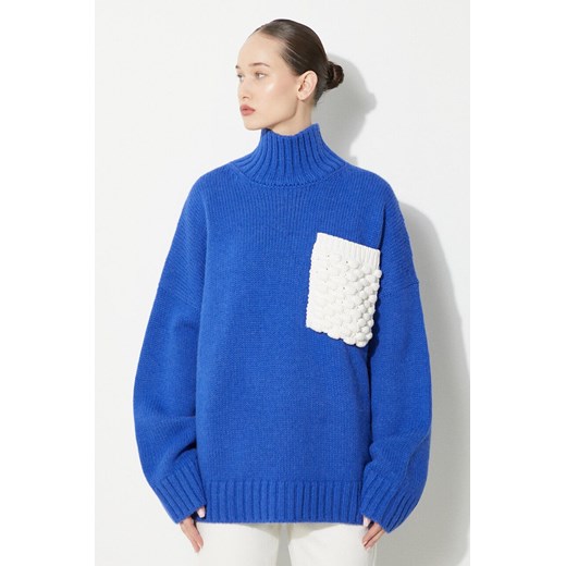 JW Anderson sweter wełniany Textured Patch Pocket Turtleneck Jumper damski kolor niebieski ciepły z golfem KW1150.YN0144.823 ze sklepu PRM w kategorii Swetry damskie - zdjęcie 171560365