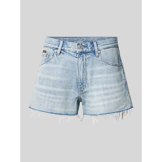 Szorty jeansowe z efektem znoszenia ze sklepu Peek&Cloppenburg  w kategorii Szorty - zdjęcie 171561219