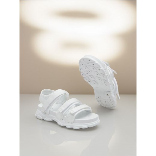 Sinsay - Sandały - biały ze sklepu Sinsay w kategorii Sandały damskie - zdjęcie 171571327