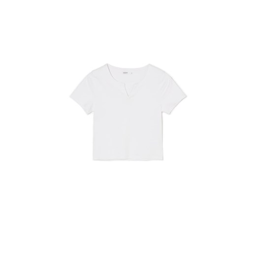 Cropp - Biała koszulka z wcięciem - biały ze sklepu Cropp w kategorii Bluzki damskie - zdjęcie 171573165