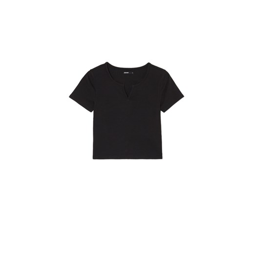 Cropp - Czarna koszulka z wcięciem - czarny ze sklepu Cropp w kategorii Bluzki damskie - zdjęcie 171573168