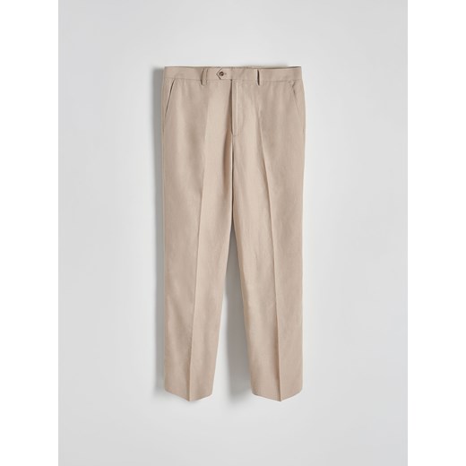 Reserved - Spodnie garniturowe z lnem - beżowy ze sklepu Reserved w kategorii Spodnie męskie - zdjęcie 171580105