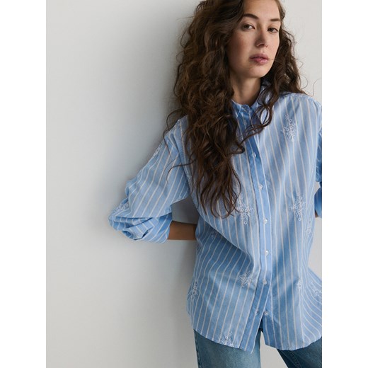 Reserved - Koszula z haftowanym wzorem - jasnoniebieski ze sklepu Reserved w kategorii Koszule damskie - zdjęcie 171580565