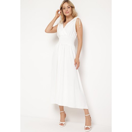 Biała Sukienka z Kopertowym Dekoltem na Cienkich Ramiączkach Rozkloszowana Lantia ze sklepu Born2be Odzież w kategorii Sukienki - zdjęcie 171582236