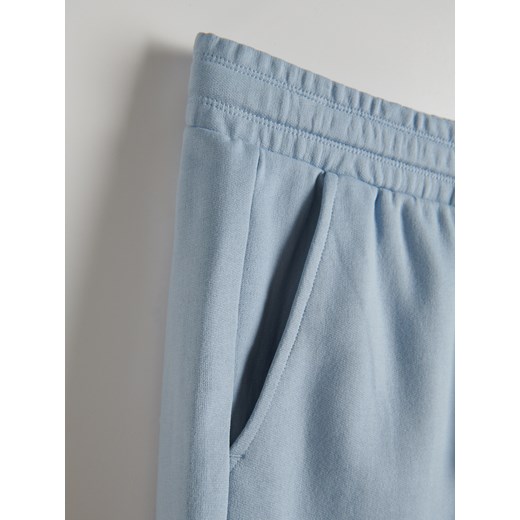 Reserved - Dresowe szorty - jasnoniebieski ze sklepu Reserved w kategorii Spodenki męskie - zdjęcie 171587988