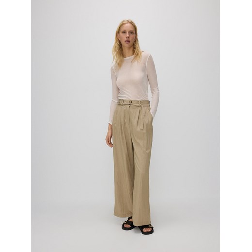 Reserved - Spodnie z wiskozą - beżowy ze sklepu Reserved w kategorii Spodnie damskie - zdjęcie 171610365