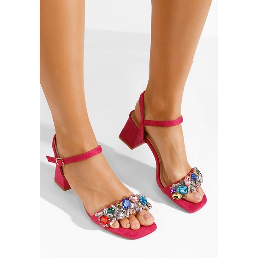Fuksjowe sandały na słupku Maxiria ze sklepu Zapatos w kategorii Sandały damskie - zdjęcie 171693766
