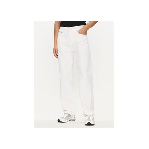 Calvin Klein Jeans Jeansy 90's J30J325580 Biały Straight Fit ze sklepu MODIVO w kategorii Jeansy męskie - zdjęcie 171707326