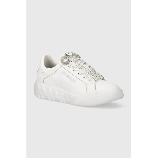 Love Moschino sneakersy skórzane kolor biały JA15554G0IIA0100 ze sklepu ANSWEAR.com w kategorii Buty sportowe damskie - zdjęcie 171714906