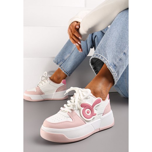 Biało-Różowe Sneakersy na Niskiej Platformie z Wypukłą Ozdobą Irasa ze sklepu renee.pl w kategorii Buty sportowe damskie - zdjęcie 171909968
