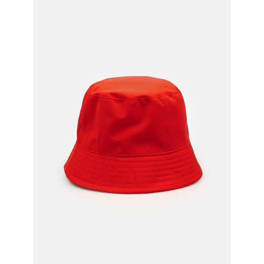 Czerwona czapka dziecięca Gate 