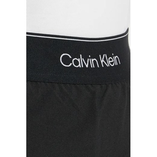 Spódnica Calvin Klein na wiosnę 