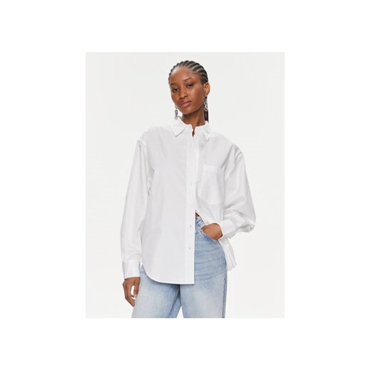 Calvin Klein Koszula K20K206749 Biały Relaxed Fit ze sklepu MODIVO w kategorii Koszule damskie - zdjęcie 171986129
