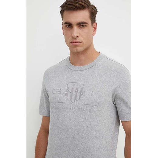 Gant t-shirt bawełniany kolor szary z aplikacją ze sklepu ANSWEAR.com w kategorii T-shirty męskie - zdjęcie 171987769