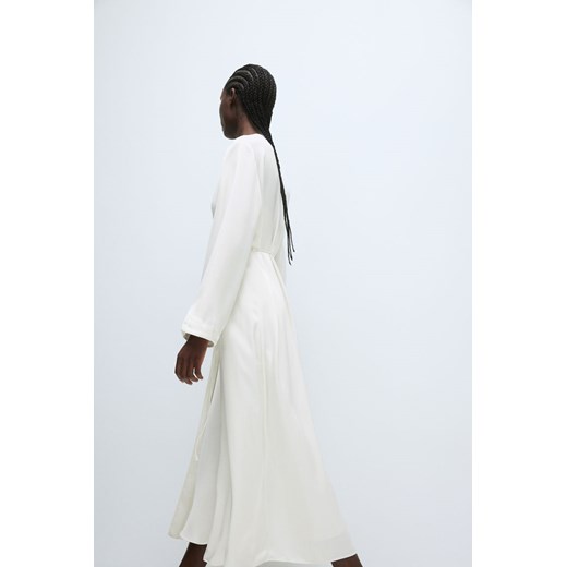 H & M - Satynowy szlafrok - Biały ze sklepu H&M w kategorii Szlafroki damskie - zdjęcie 171991385