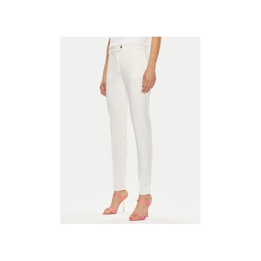 Rinascimento Spodnie materiałowe CFC0118281003 Biały Regular Fit ze sklepu MODIVO w kategorii Spodnie damskie - zdjęcie 171993595