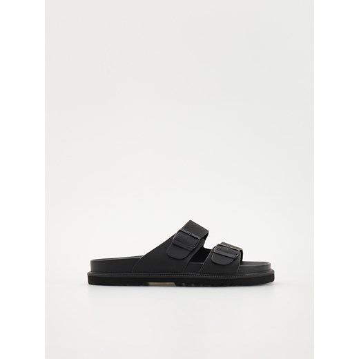 Reserved - Klapki z paskami - czarny Reserved 42 Reserved