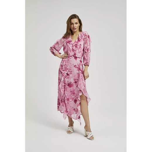 Sukienka z falbanami i kwiatowym wzorem różowa ze sklepu Moodo.pl w kategorii Sukienki - zdjęcie 171999646