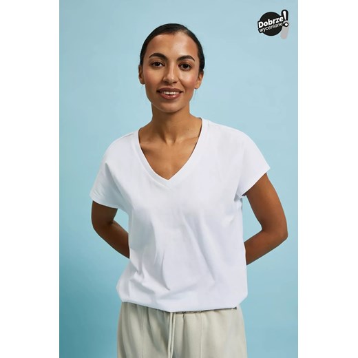 Bluzka z dekoltem w serek i krótkimi rękawami biała ze sklepu Moodo.pl w kategorii Bluzki damskie - zdjęcie 171999677