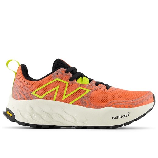 Buty New Balance Fresh Foam Hierro v8 WTHIERR8 - pomarańczowe ze sklepu streetstyle24.pl w kategorii Buty trekkingowe damskie - zdjęcie 172027717