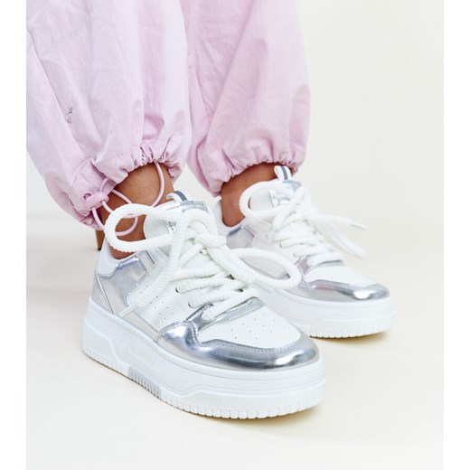 Biało-srebrne sneakersy na wysokiej platformie Lengyel ze sklepu gemre w kategorii Trampki damskie - zdjęcie 172029909