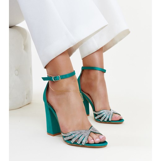 Zielone błyszczące sandały na słupku Zrinka ze sklepu gemre w kategorii Sandały damskie - zdjęcie 172029939