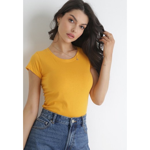 Żółty T-shirt Sinohsa ze sklepu Born2be Odzież w kategorii Bluzki damskie - zdjęcie 172030347