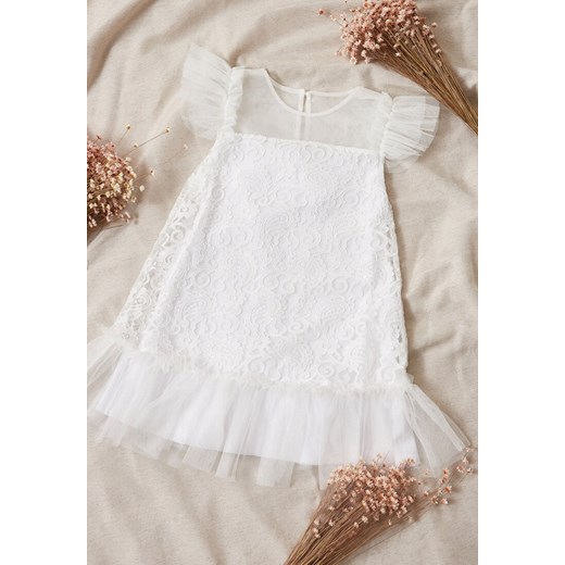 Biała Sukienka Asteope ze sklepu Born2be Odzież w kategorii Sukienki dziewczęce - zdjęcie 172030805