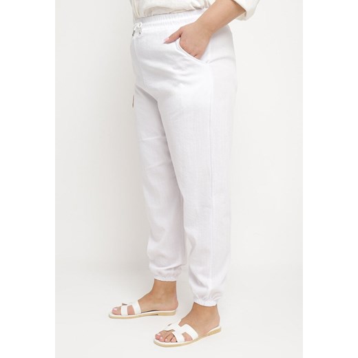 Białe Bawełniane Spodnie Dresowe Joggery ze Sznurkiem w Pasie i Ściągaczami Moalina ze sklepu Born2be Odzież w kategorii Spodnie damskie - zdjęcie 172056268