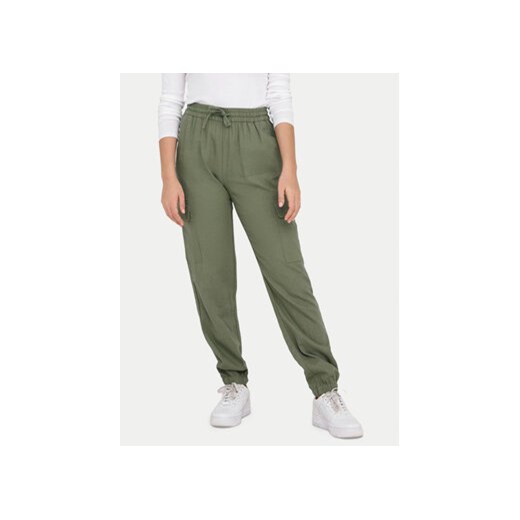 ONLY Spodnie dresowe Caro 15310987 Zielony Cargo Fit ze sklepu MODIVO w kategorii Spodnie damskie - zdjęcie 172060525