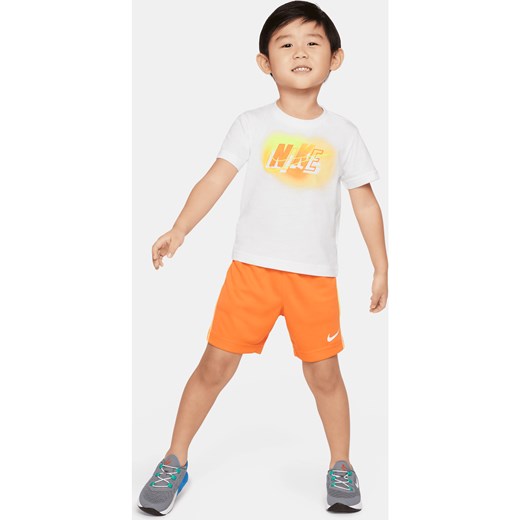 Zestaw ze spodenkami dla maluchów Nike Hazy Rays - Pomarańczowy ze sklepu Nike poland w kategorii Komplety chłopięce - zdjęcie 172069685