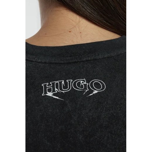 Sukienka czarna Hugo Boss z długim rękawem z okrągłym dekoltem bawełniana mini z napisami casualowa 