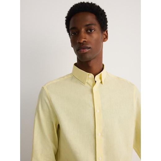 Reserved - Koszula regular fit z lnem - żółty ze sklepu Reserved w kategorii Koszule męskie - zdjęcie 172082029