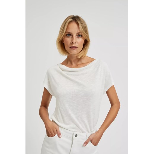 Gładka bluzka z okrągłym dekoltem biała ze sklepu Moodo.pl w kategorii Bluzki damskie - zdjęcie 172094996
