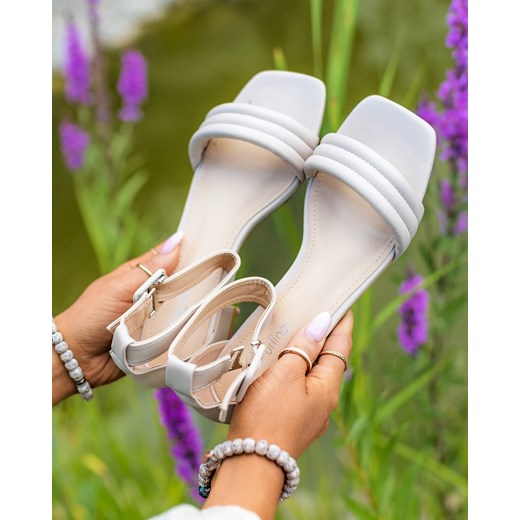 Royalfashion Damskie beżowe sandały na niskim obcasie Laylina ze sklepu royalfashion.pl w kategorii Sandały damskie - zdjęcie 172097746