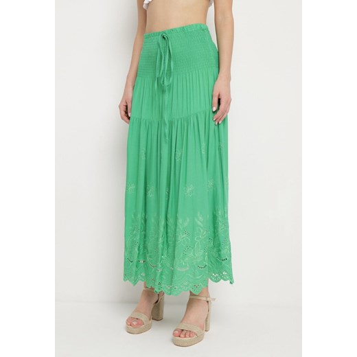 Zielona Bawełniana Spódnica Rozkloszowana Ozdobiona Haftem Folea ze sklepu Born2be Odzież w kategorii Spódnice - zdjęcie 172111465